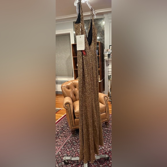 NWT MacDuggal Embellished Metallic High Slit Gown NEW in Gold Sequins - Picture 7 of 13